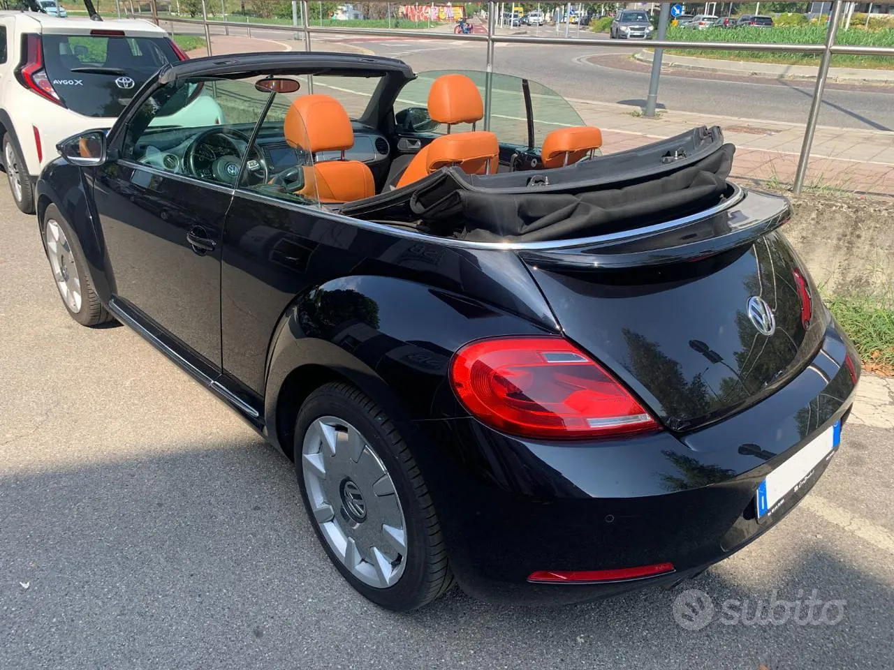 Volkswagen Maggiolino Cabrio 2016 photo 2