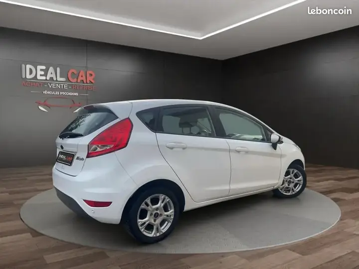 Ford Fiesta 2010 photo 5