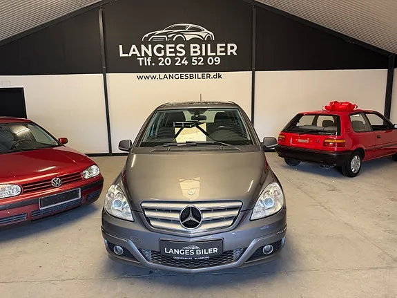 Mercedes-Benz B200