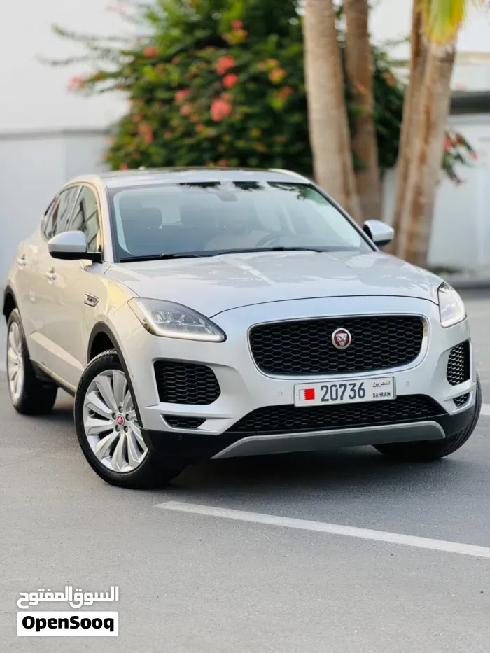 Jaguar E-Pace 2019 photo 2