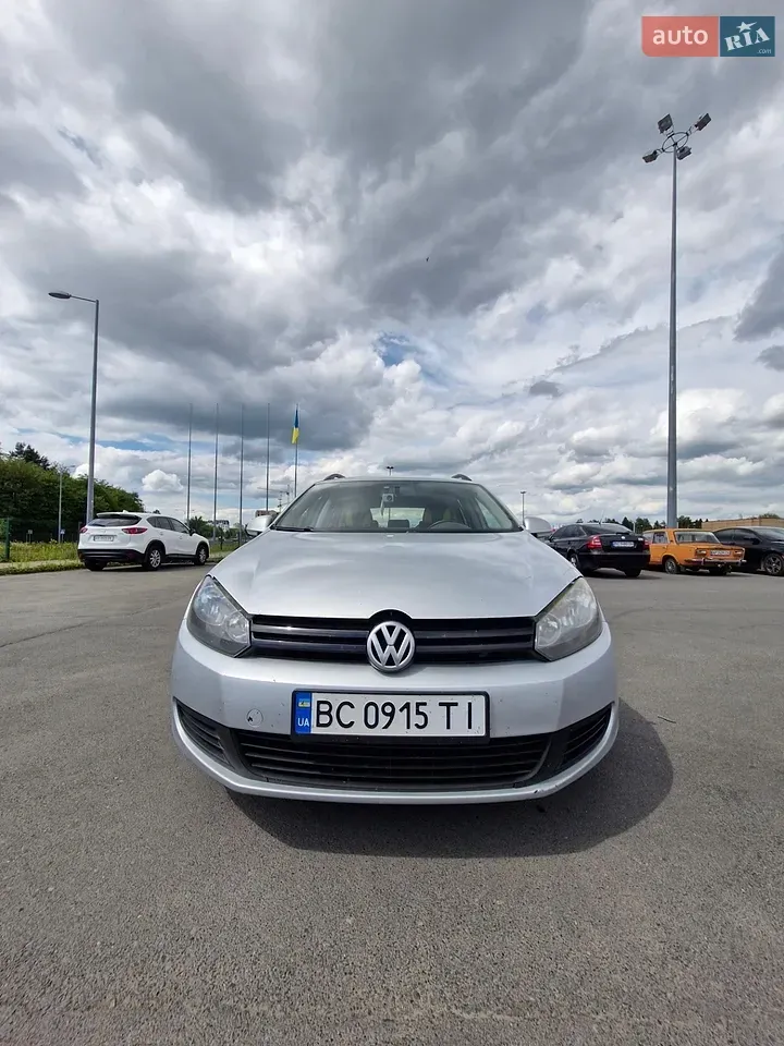 Volkswagen Golf 2011 photo 2