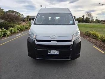 Toyota Hiace 2020 photo 3