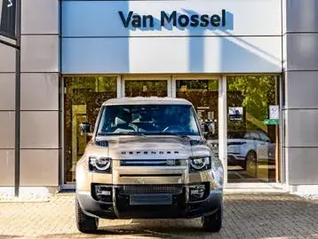 Land Rover Defender 2026 photo 2