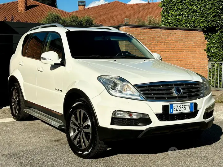 KG Mobility Rexton 2015 photo 2