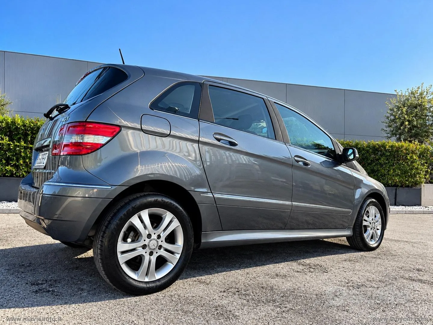 Mercedes-Benz B-Class 2010 photo 4
