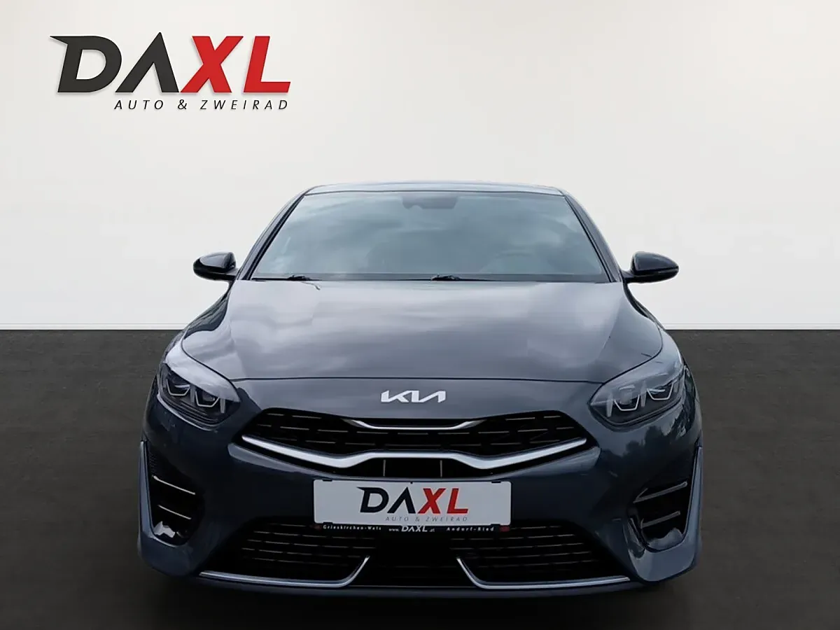 Kia Proceed 2023 photo 2