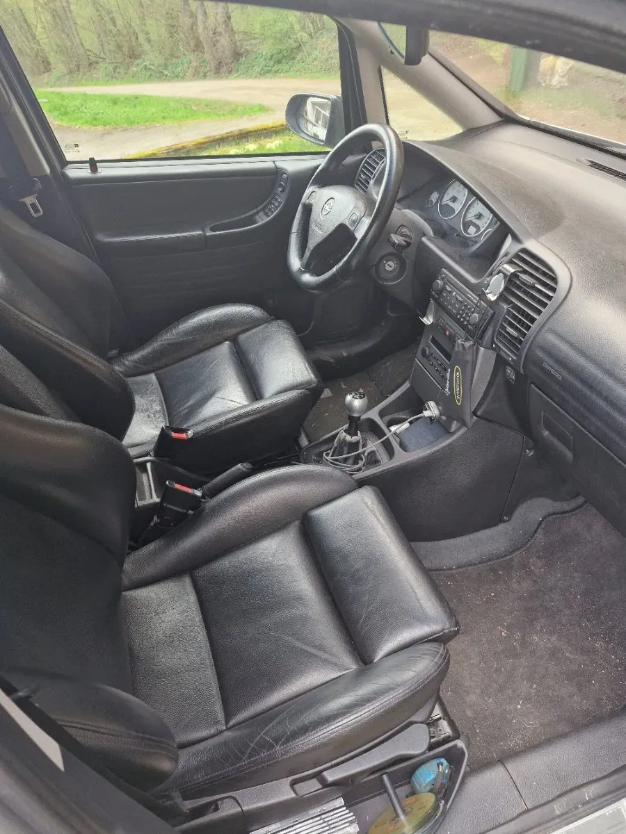 Opel Zafira 2004 photo 3
