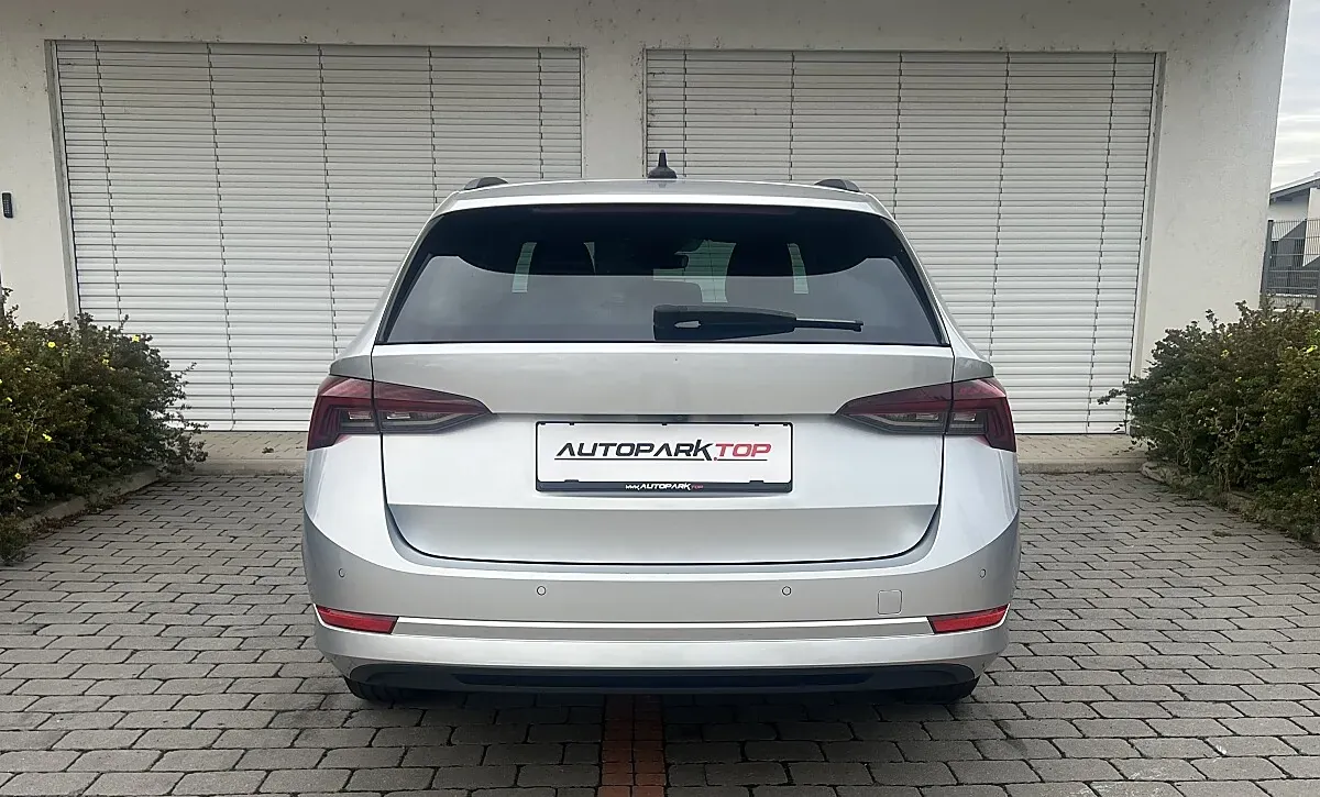 Skoda Octavia 2021 photo 5