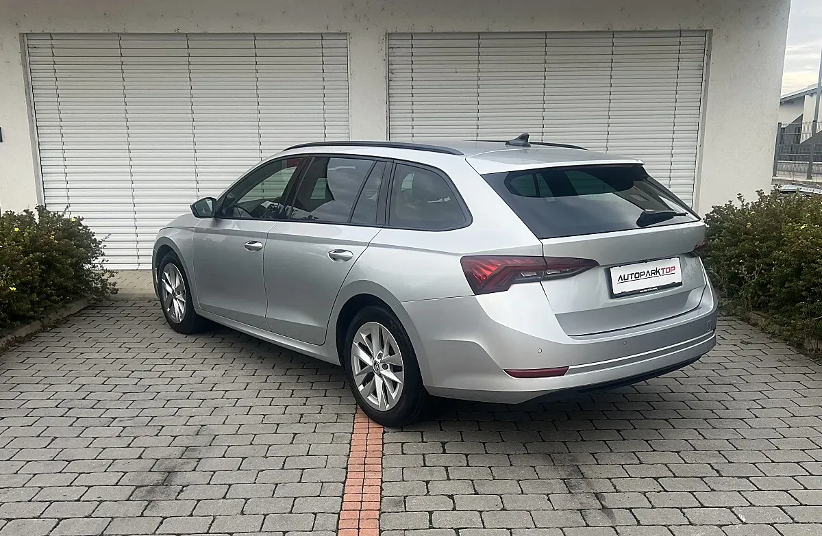Skoda Octavia 2021 photo 4