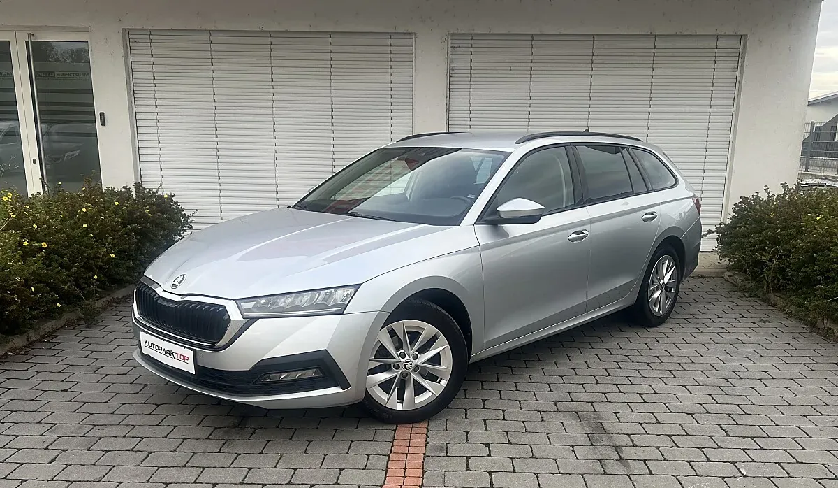 Skoda Octavia 2021 photo 2