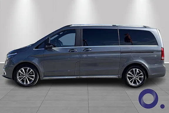 Mercedes-Benz Eqv300 2023 photo 2