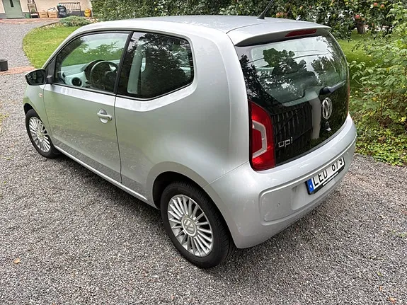 Volkswagen Up 2012 photo 3