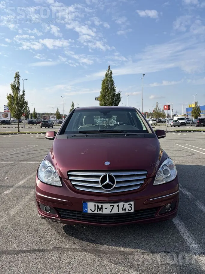 Mercedes-Benz B180 2009 photo 3