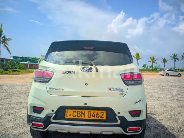 Mahindra Kuv 100 2021 photo 2