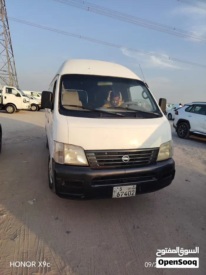 Nissan Bus - Van 2002 photo 4