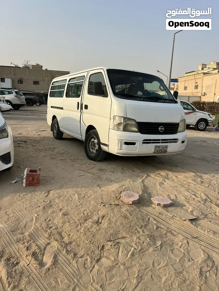 Nissan Bus - Van 2002 photo 5