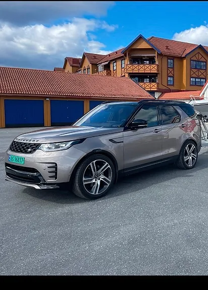 Land Rover Discovery 2023 photo 2