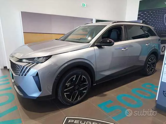 Peugeot 5008 2025 photo 2