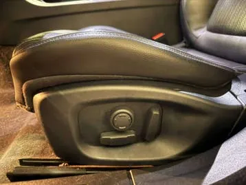 Jaguar Xf 2018 photo 2