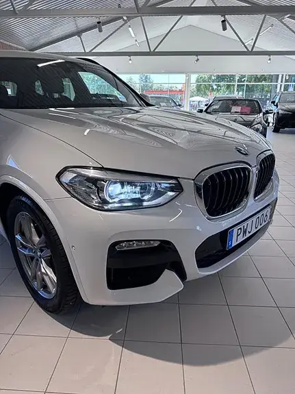 BMW X3 2019 photo 2