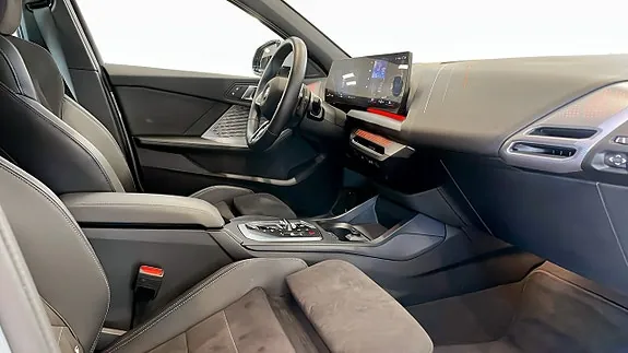 BMW 120 2026 photo 3