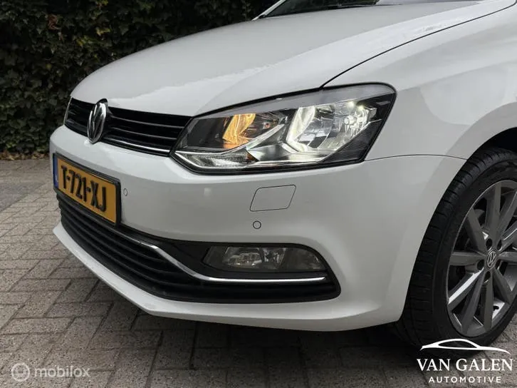 Volkswagen Polo 2014 photo 2