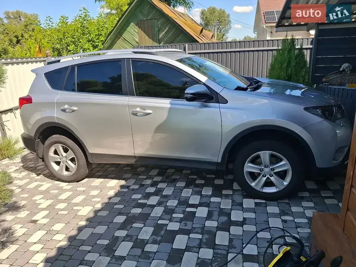 Toyota Rav4 2013 photo 2