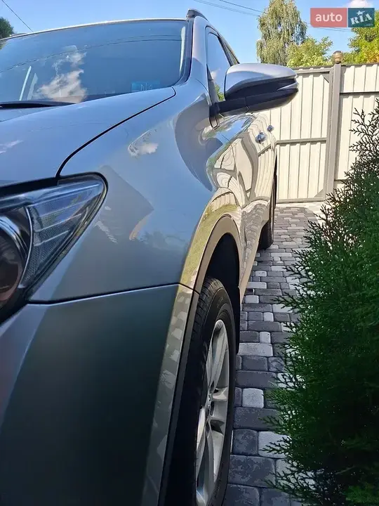 Toyota Rav4 2013 photo 4