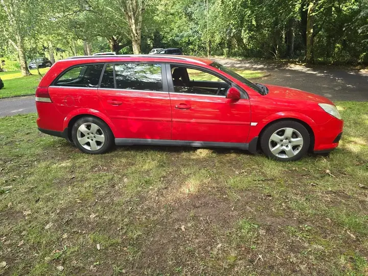 Vauxhall Vectra 2007 photo 4