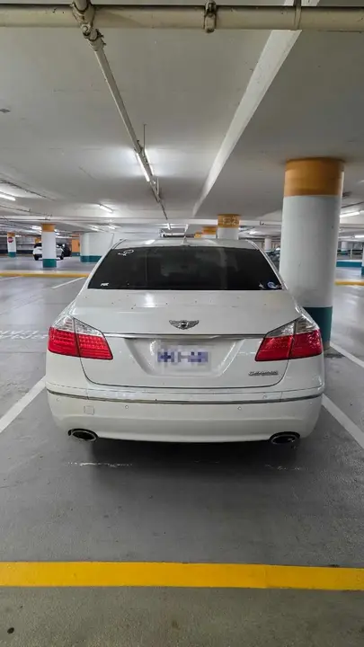 Hyundai Genesis
