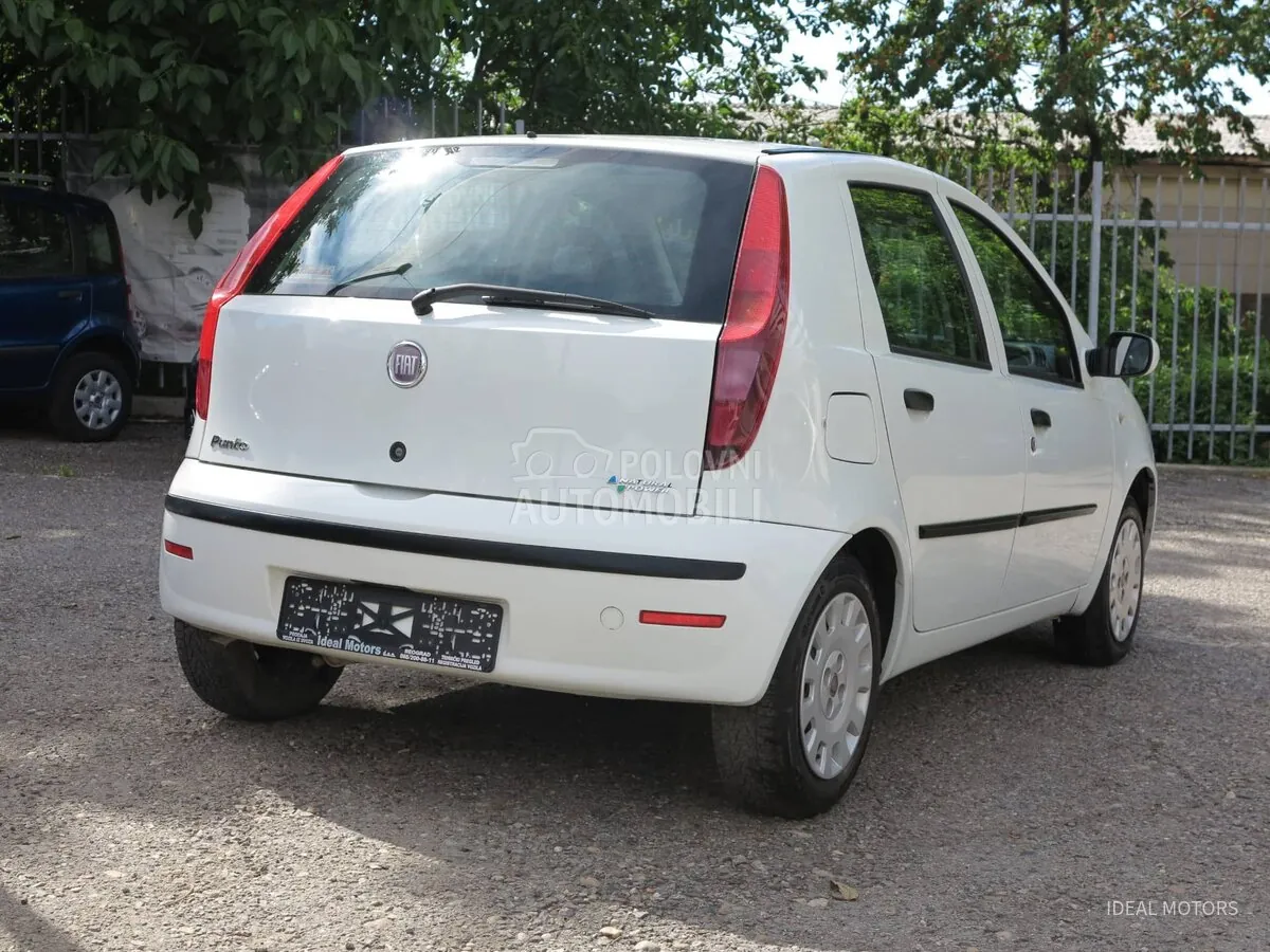 Fiat Punto 2011 photo 5