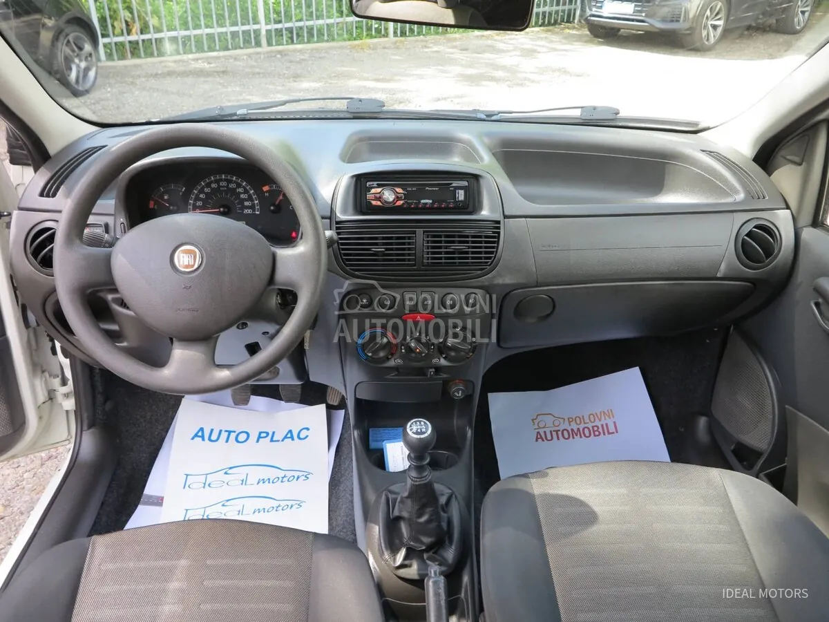 Fiat Punto 2011 photo 3