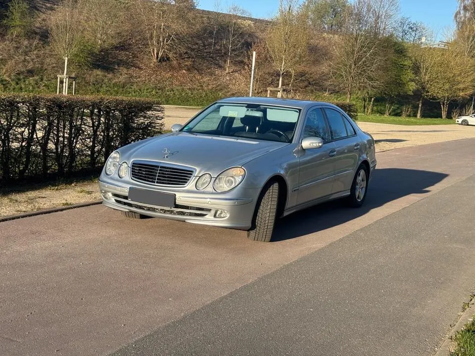Mercedes-Benz E 280