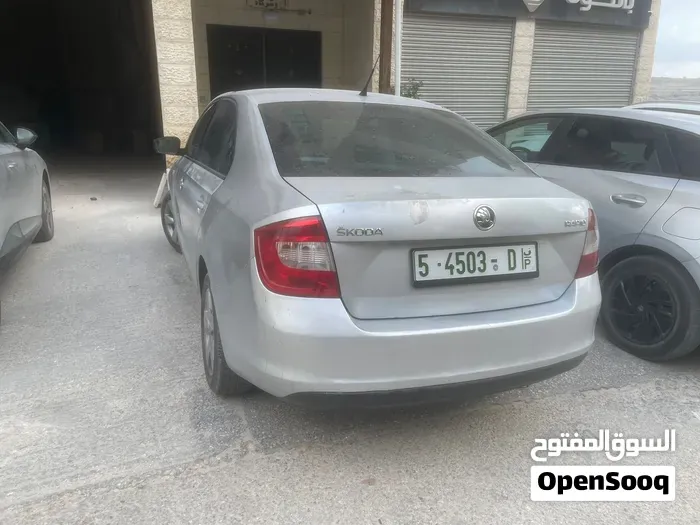 Skoda Rapid 2014 photo 2