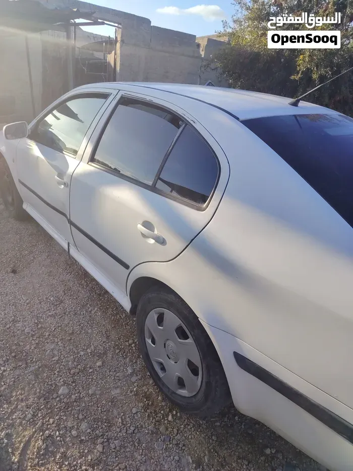 Skoda Octavia 2008 photo 3