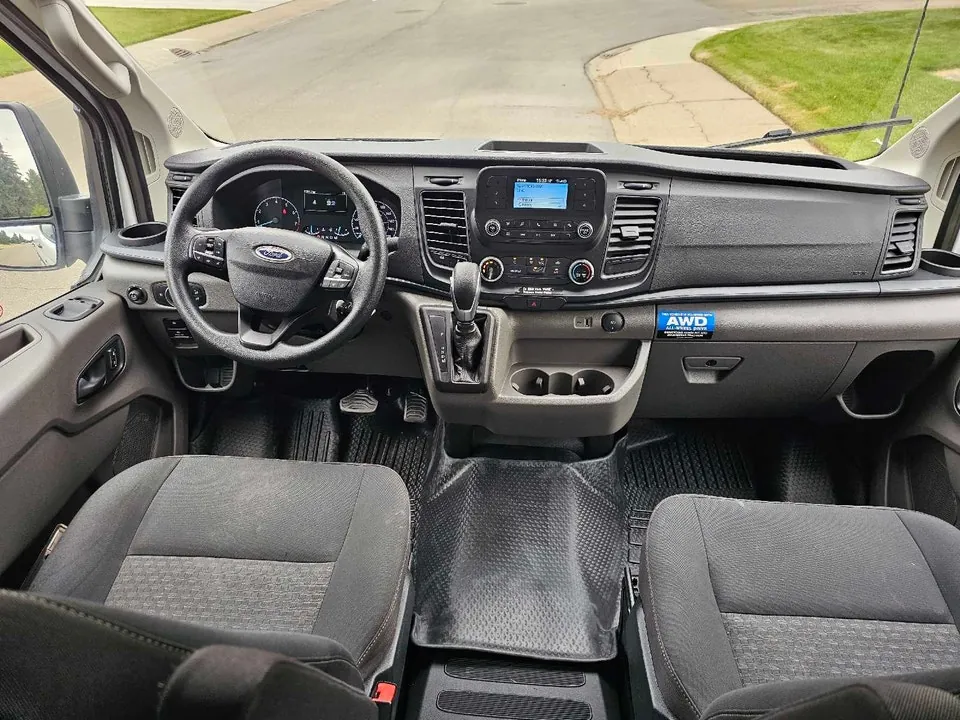 Ford Transit 2023 photo 3