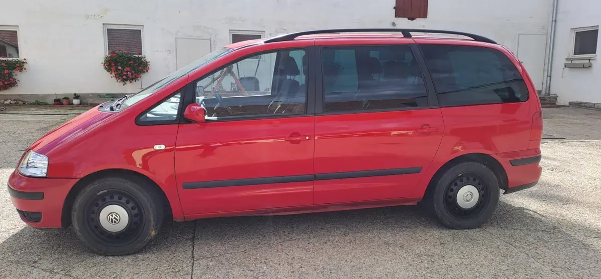 Volkswagen Sharan 2002 photo 3