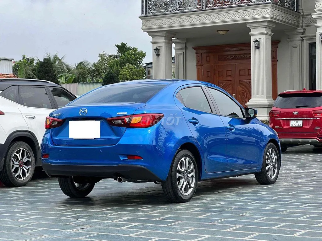 Mazda 2 2018 photo 2