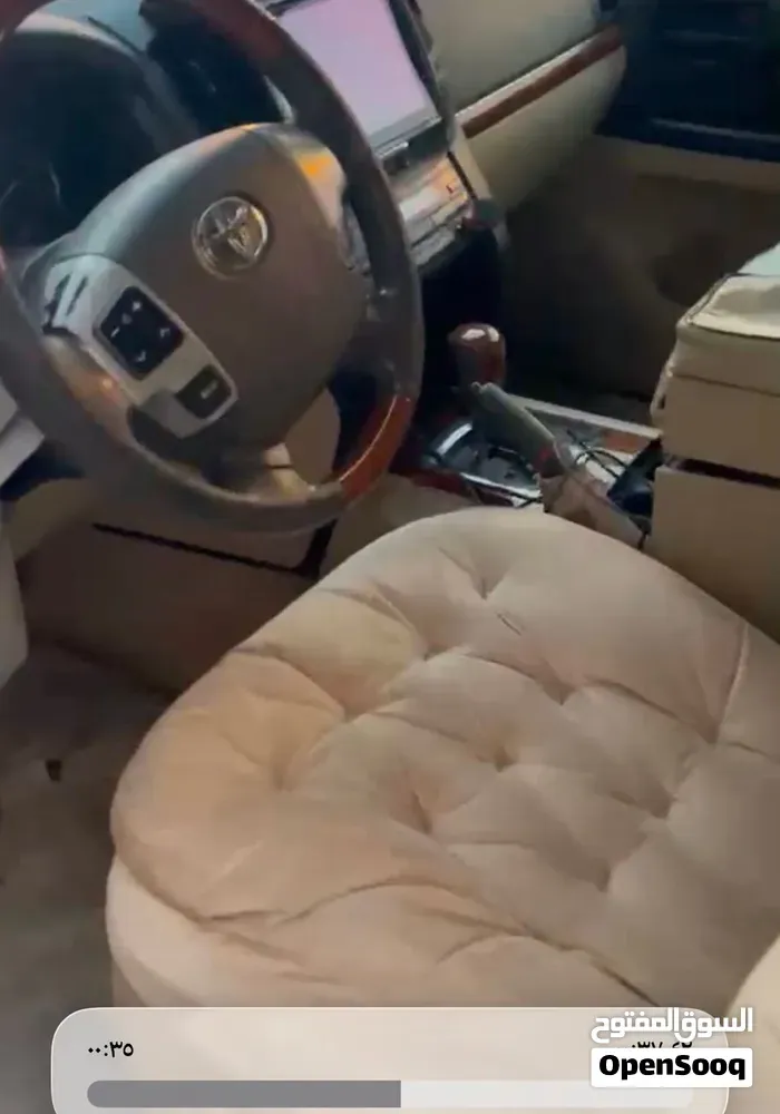 Toyota Land Cruiser 2013 photo 2