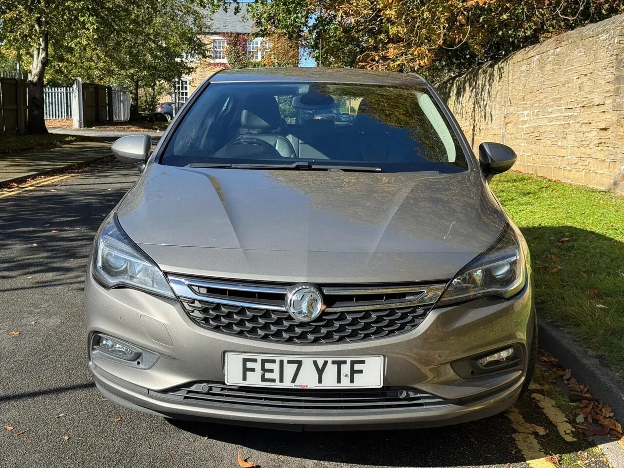 Vauxhall Astra 2017 photo 2