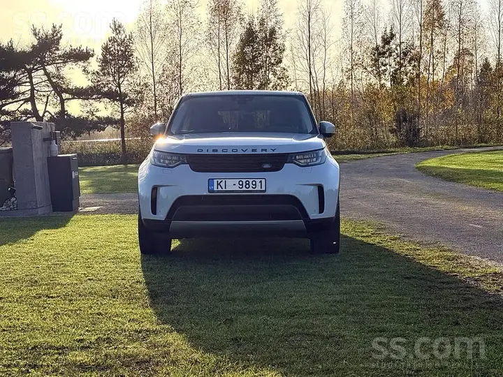 Land Rover Discovery 2021 photo 2