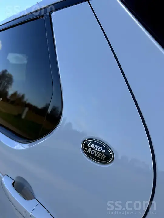 Land Rover Discovery 2021 photo 4