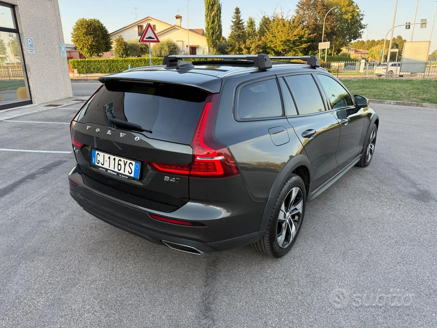 Volvo V60 2022 photo 4