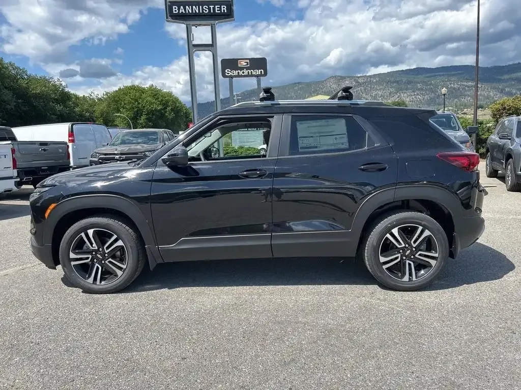 Chevrolet Trailblazer 2026 photo 2
