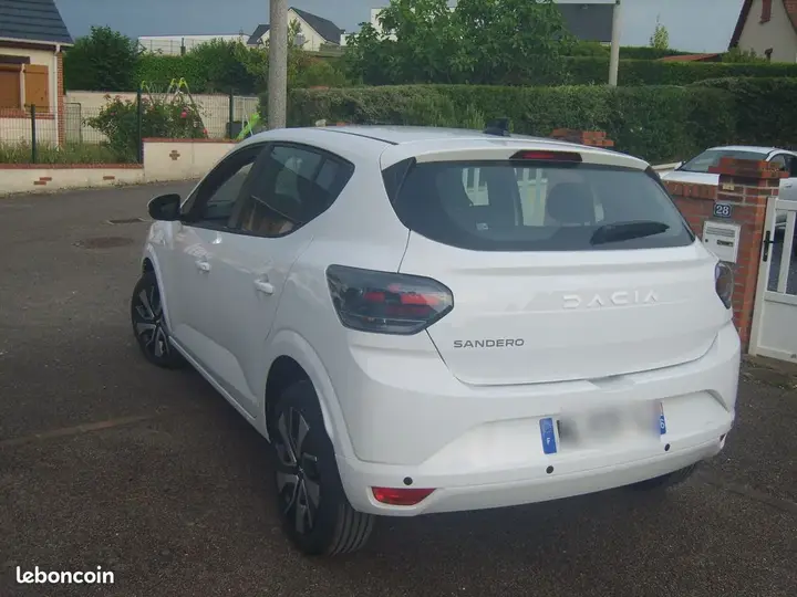 Dacia Sandero 2026 photo 2