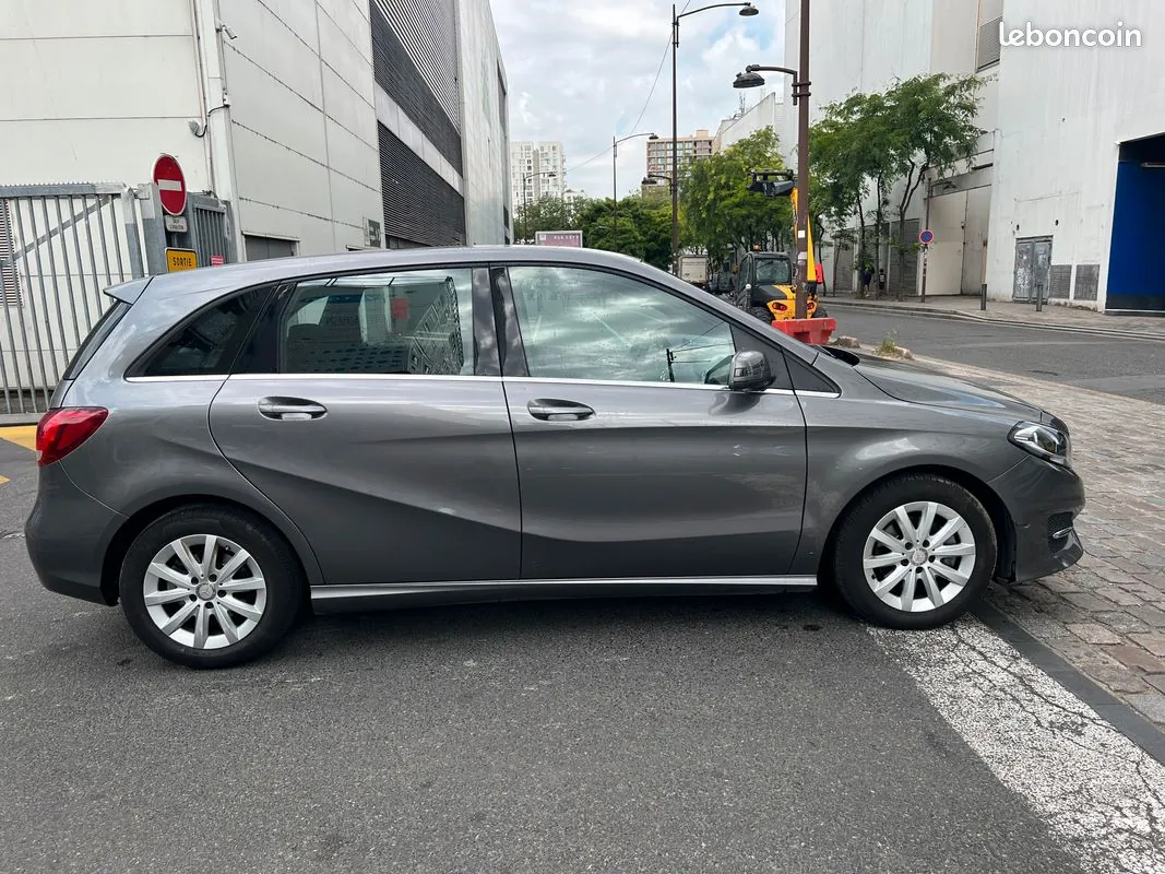 Mercedes-Benz B-Class 2017 photo 4