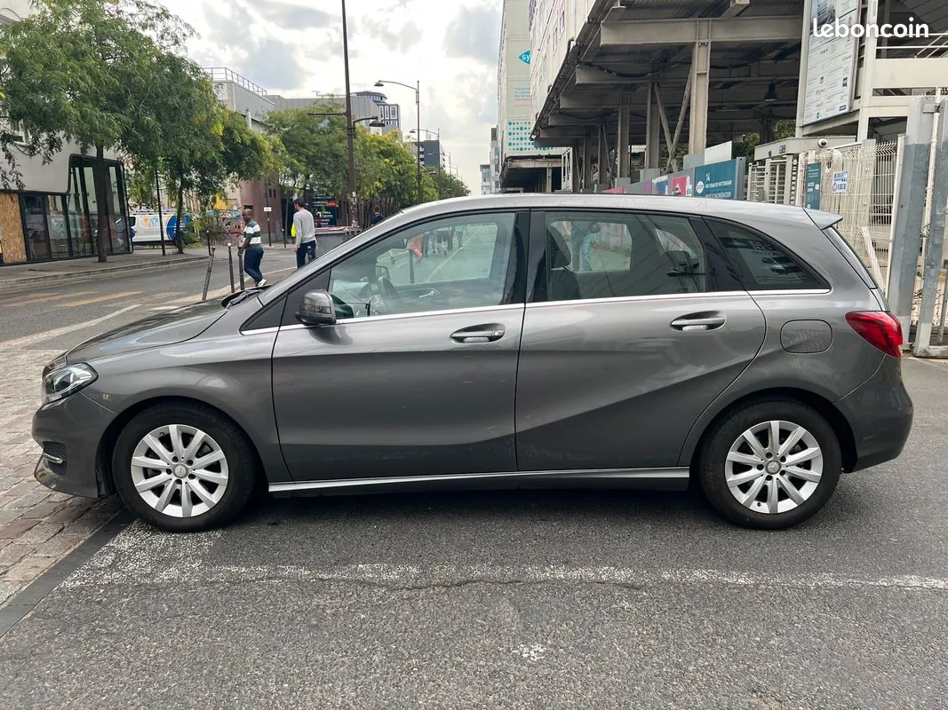 Mercedes-Benz B-Class 2017 photo 2