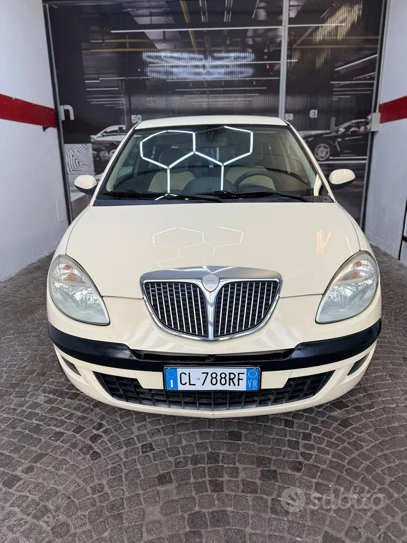 Lancia Ypsilon 2004 photo 4