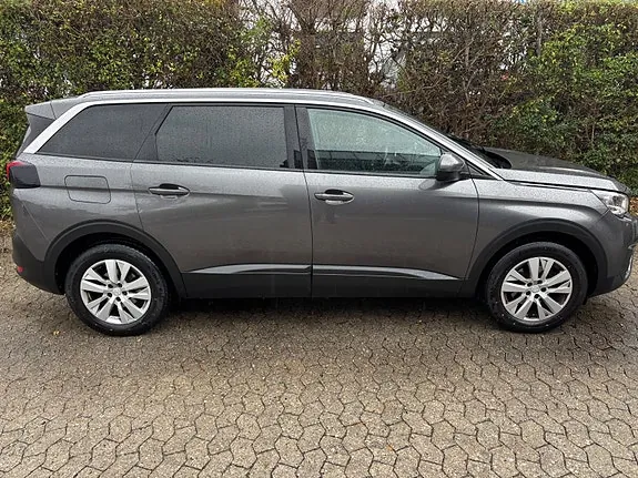 Peugeot 5008 2018 photo 5