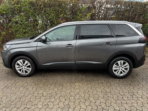 Peugeot 5008 2018 photo 2